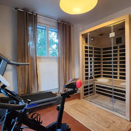Nature Salle De Sport Jacuzzi *
